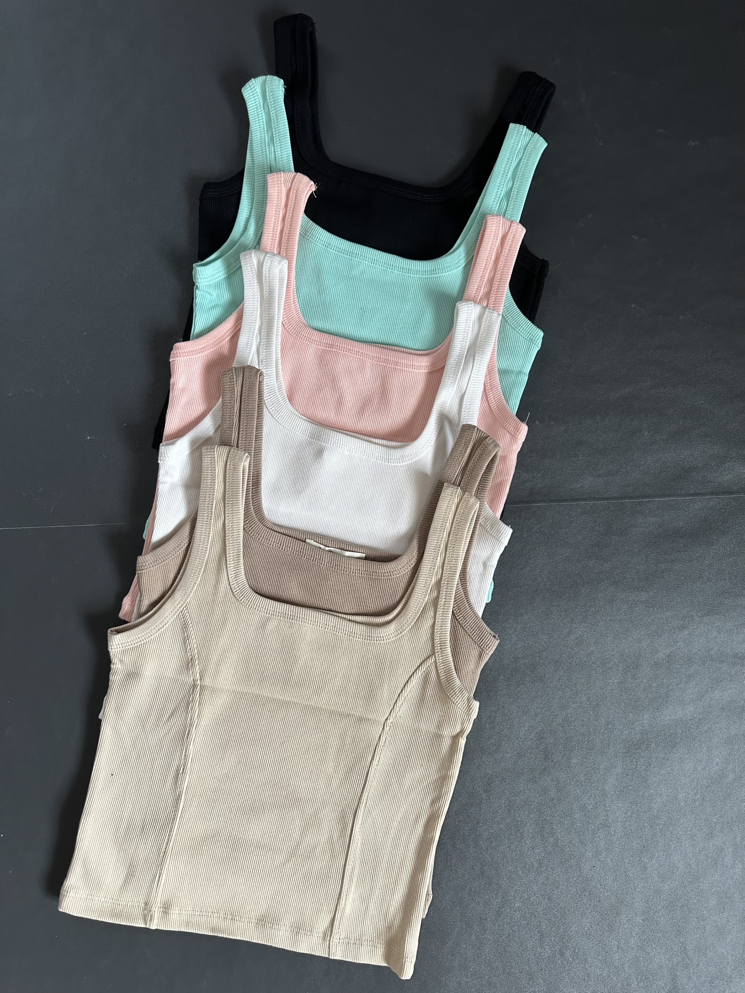 کراپ تاپ دخترانه یقه خشتی کشبافت