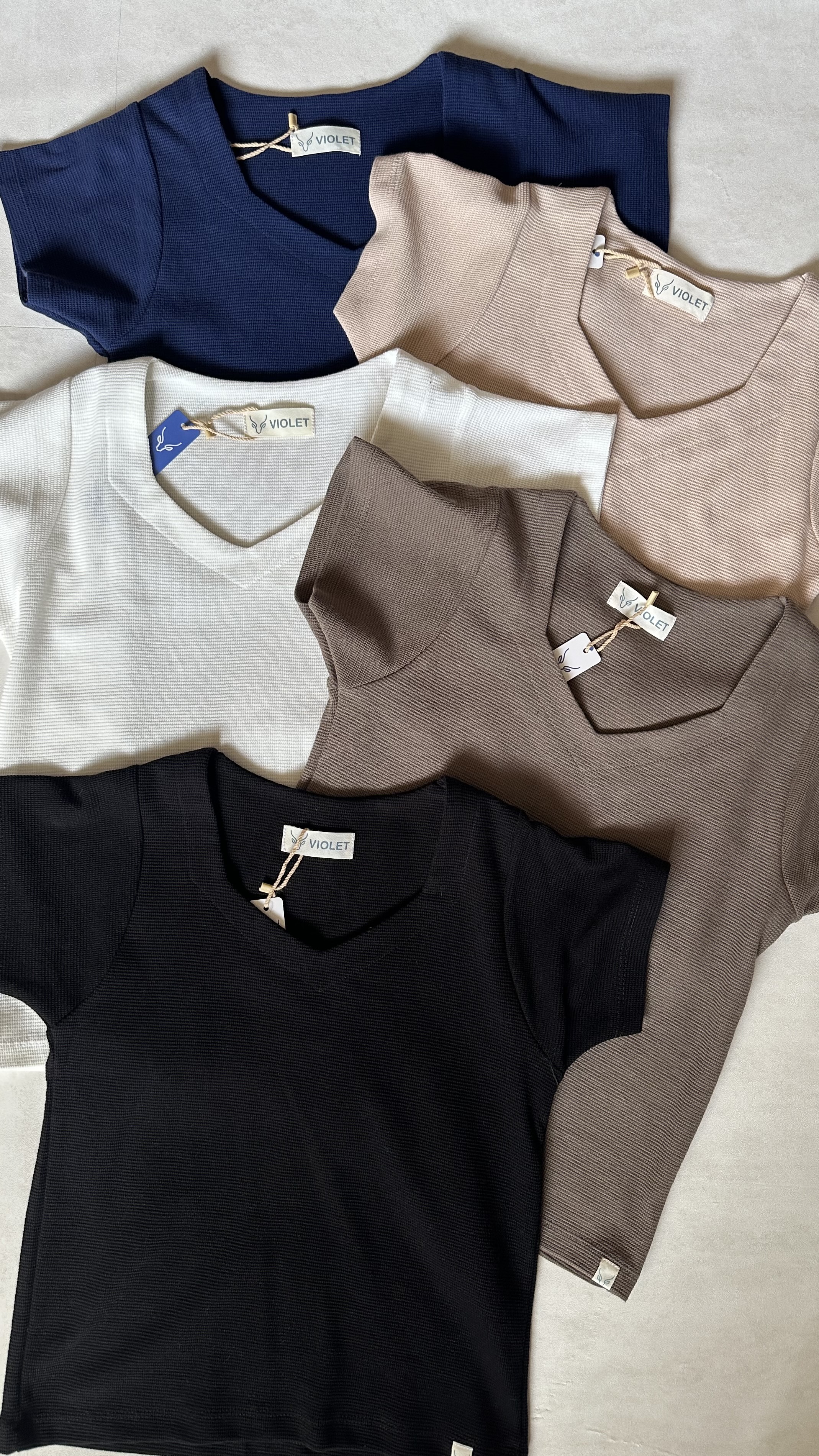 تیشرت زنانه یقه‌هفت برند Violet پارچه بیسکویتی