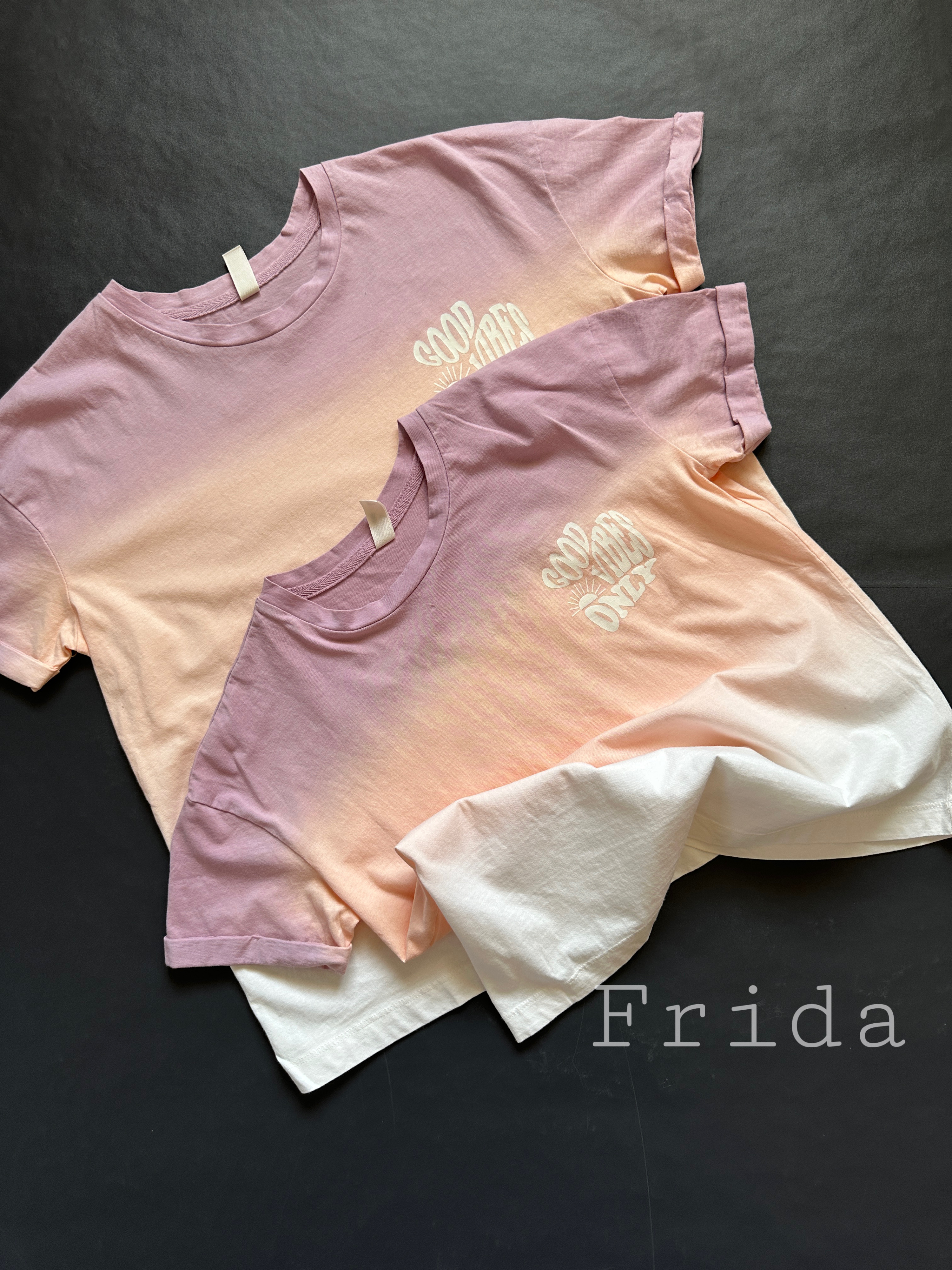 تیشرت دخترانه طرح آمبره آستین پاکتی